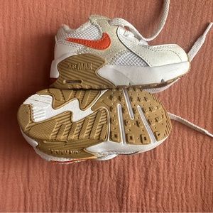 Nine Air Max 90 toddler